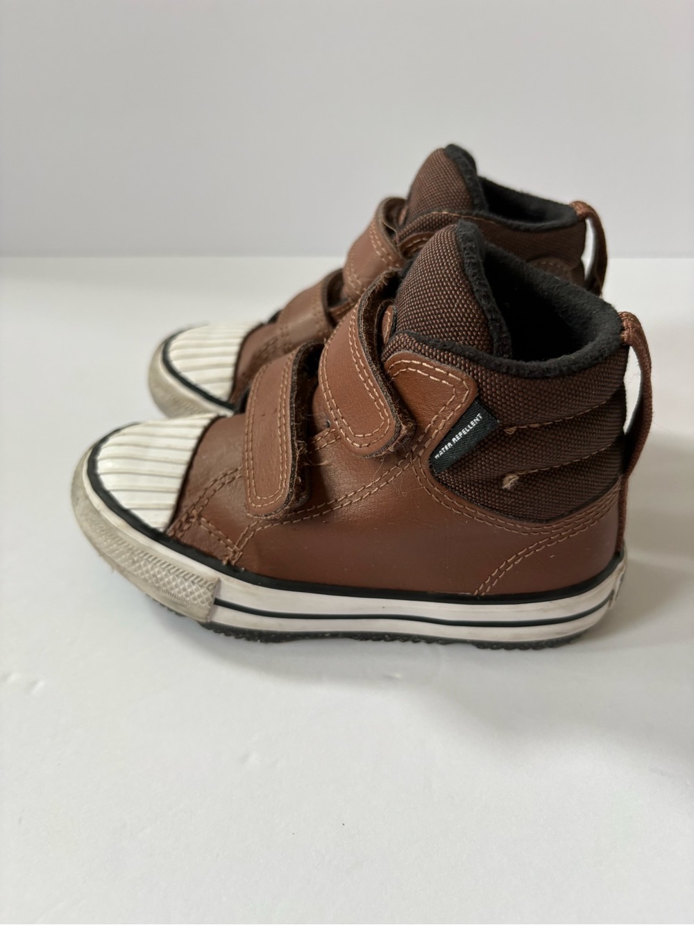 Converse Kids' Chuck Taylor All‎ Star Berkshire High Top Sneaker Brown 8 Leather - Picture 3 of 7